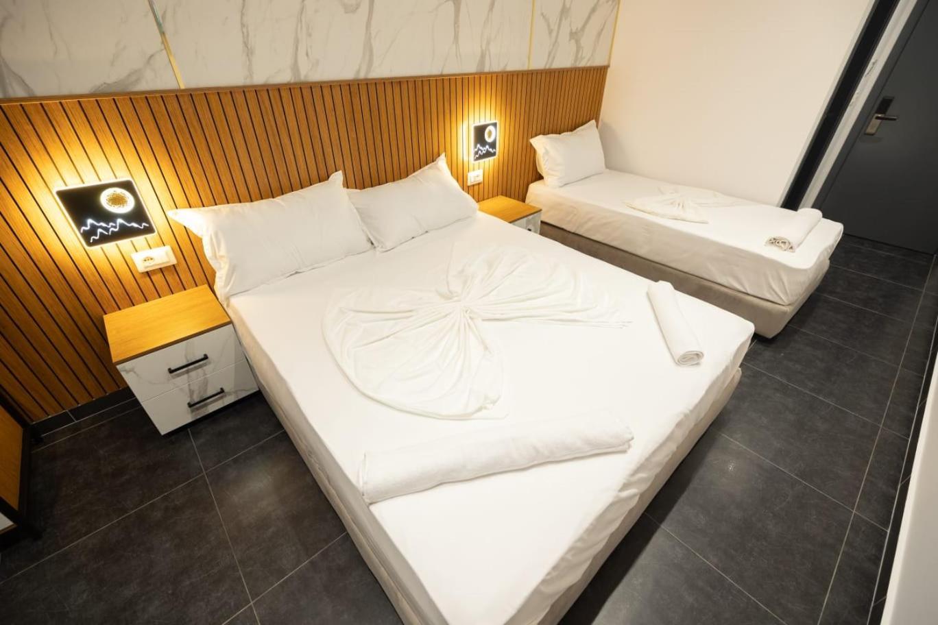 Aglon Twin'S Hotel Vlore Exterior photo