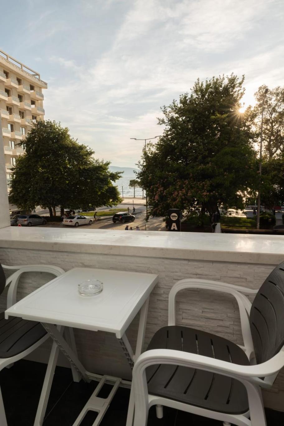 Aglon Twin'S Hotel Vlore Exterior photo