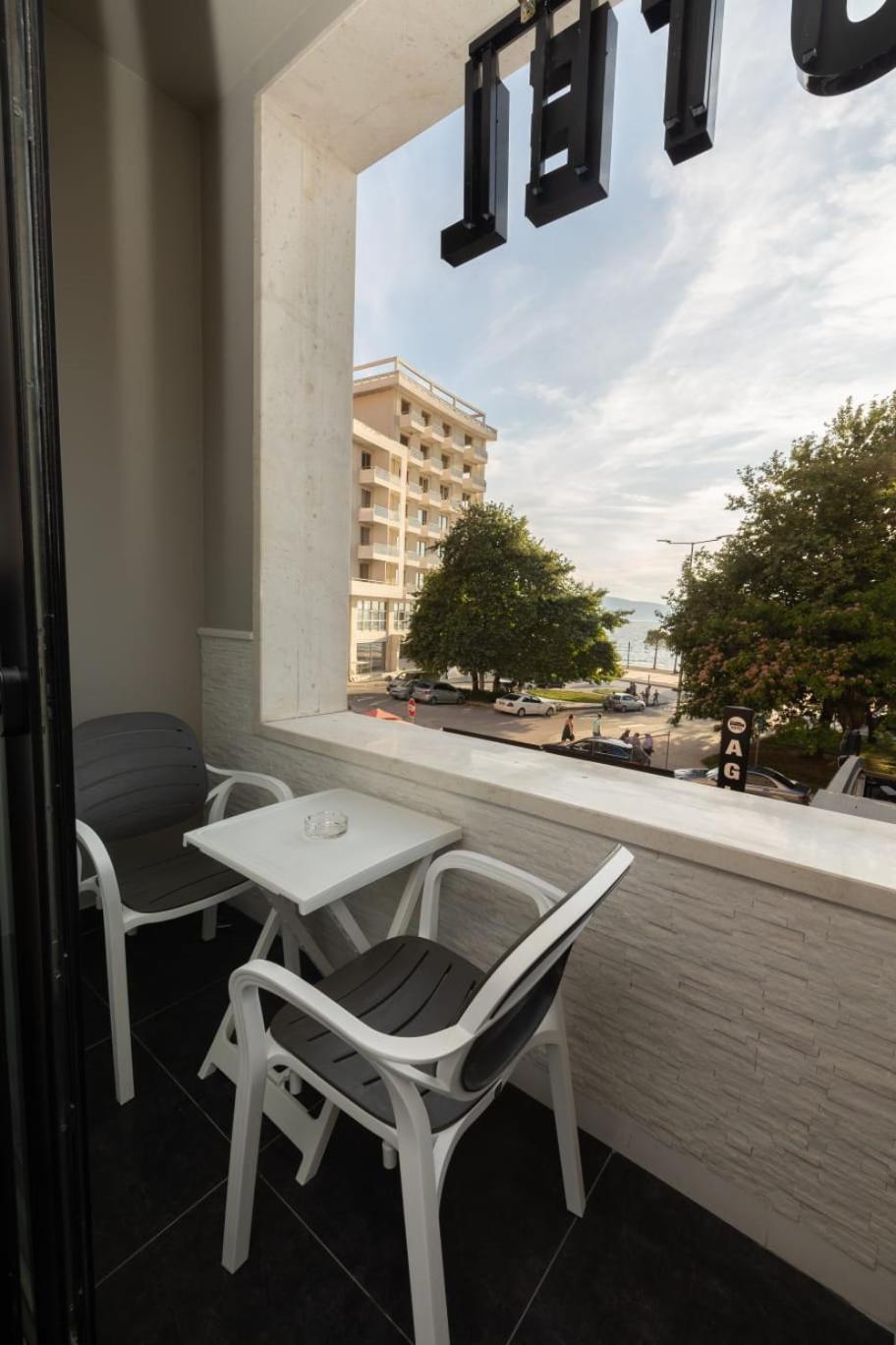 Aglon Twin'S Hotel Vlore Exterior photo