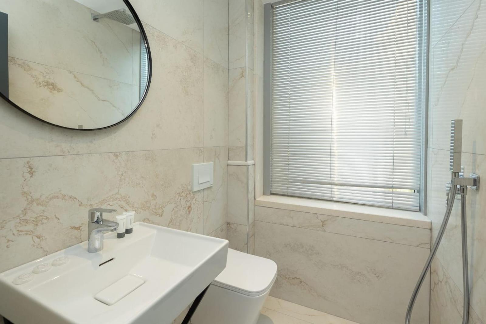 Aglon Twin'S Hotel Vlore Room photo